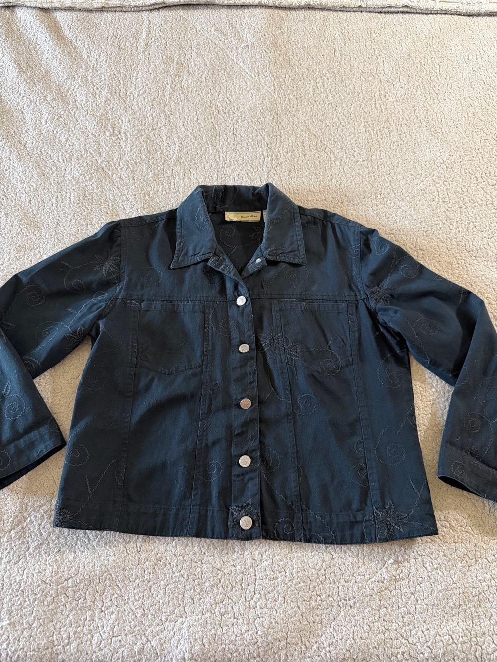 Carrie Allen Women's Black Embroidered Jean Jacket - Classic Button Front Medium
